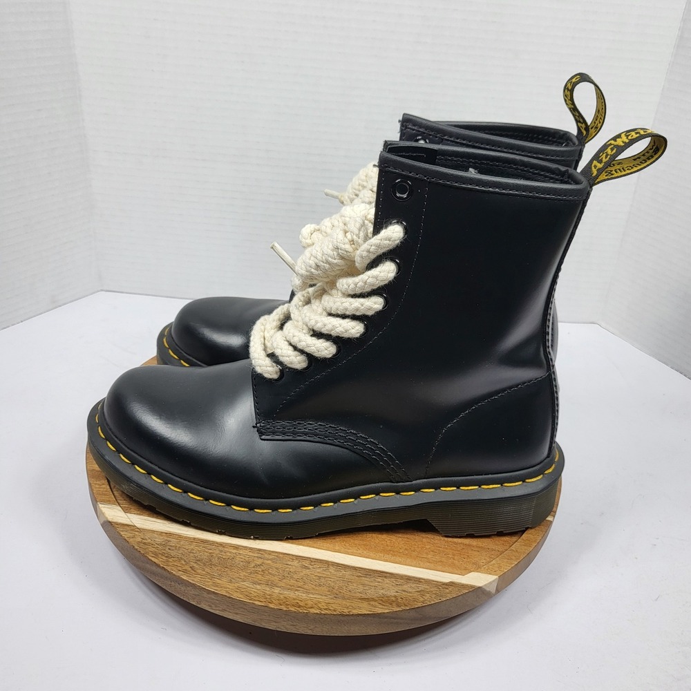 Dr. Martens 1460 W Women 7 Black Excellent Smooth Leather Rope Lace Combat Boot